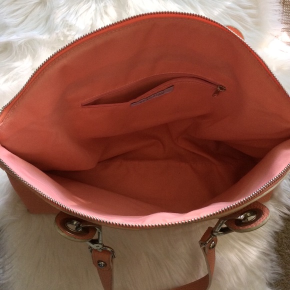 Kenneth Cole Reaction bag 🧡 - Picture 5 of 5